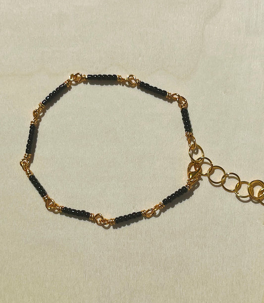 Black and gold seed beaded bracelet/anklet