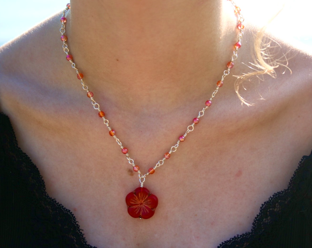 Summer / Red and orange flower necklace