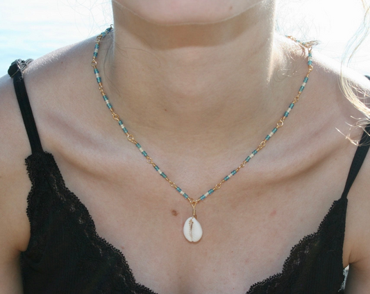 Brooke / Blue and white cowrie shell necklace